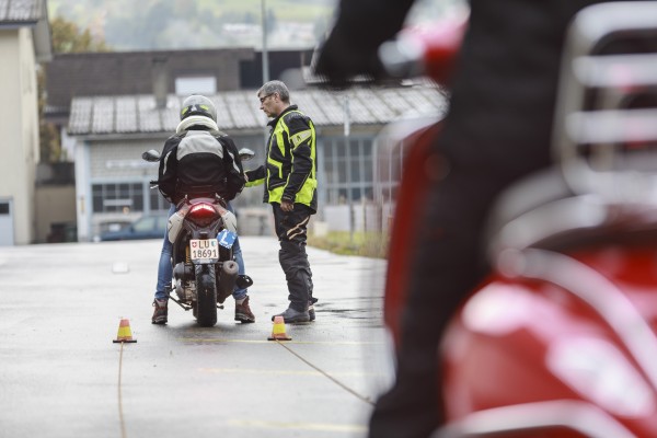Obligatorische Moto-Grundkurs